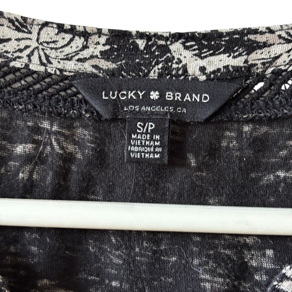 Lucky Brand Size Small Petite Floral Black Tan V Neck Blouse - Picture 2 of 5